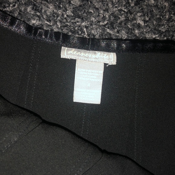 Deane & White beautiful black pleated skirt. Never worn, new condition - Picture 10 of 10